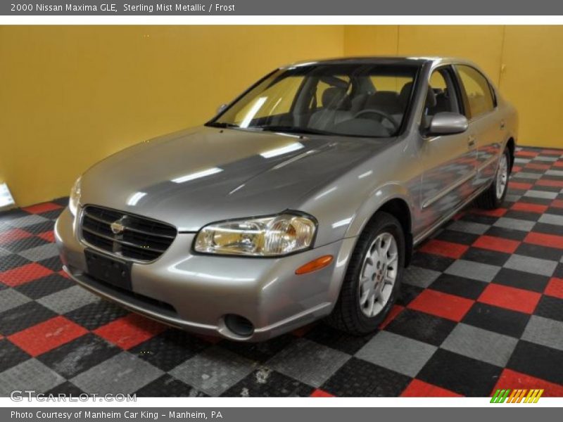 Sterling Mist Metallic / Frost 2000 Nissan Maxima GLE