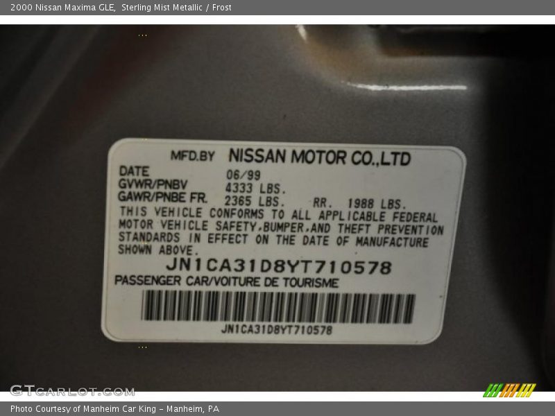 Sterling Mist Metallic / Frost 2000 Nissan Maxima GLE