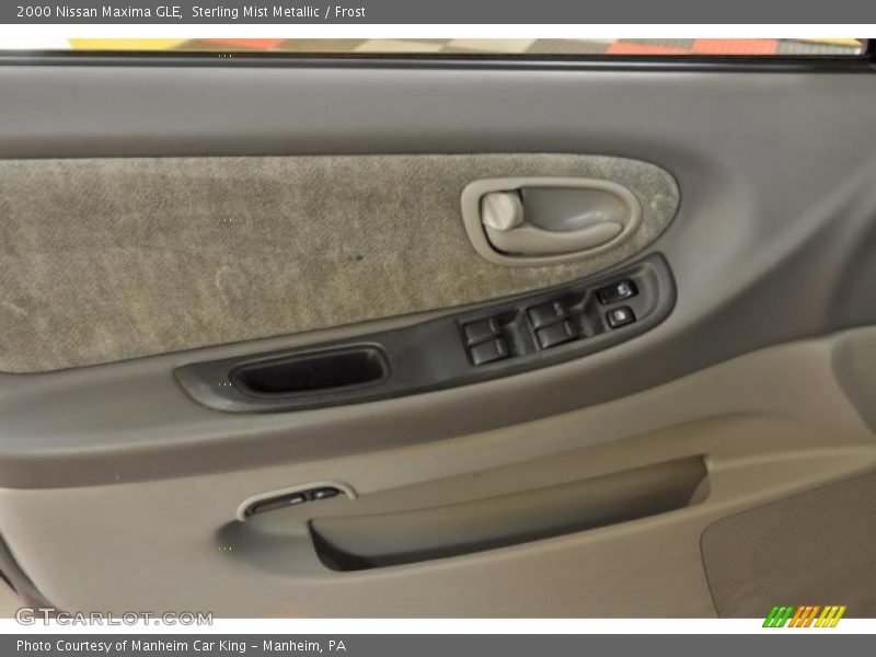 Sterling Mist Metallic / Frost 2000 Nissan Maxima GLE