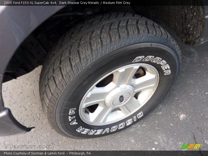 Dark Shadow Grey Metallic / Medium Flint Grey 2005 Ford F150 XL SuperCab 4x4