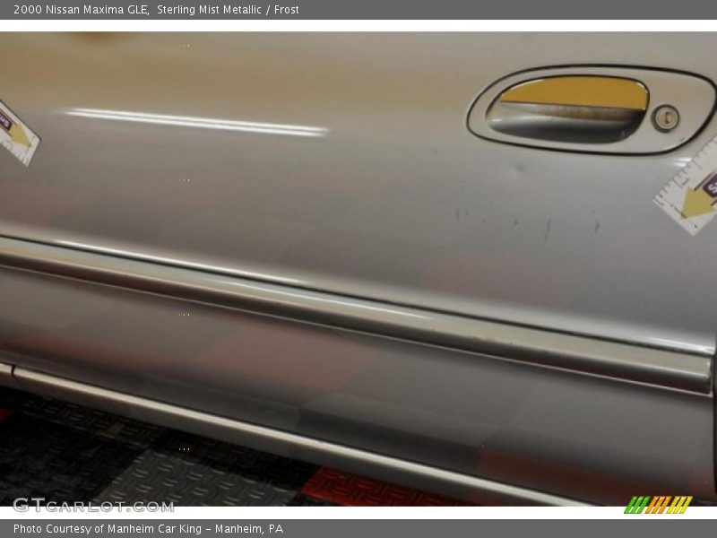 Sterling Mist Metallic / Frost 2000 Nissan Maxima GLE