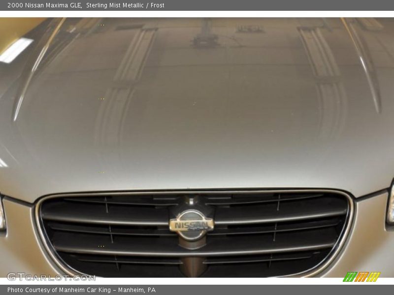 Sterling Mist Metallic / Frost 2000 Nissan Maxima GLE