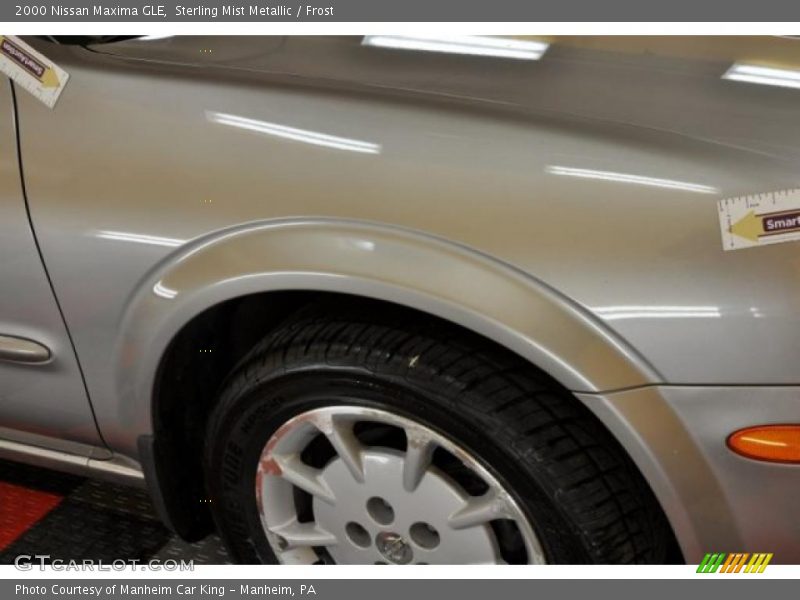 Sterling Mist Metallic / Frost 2000 Nissan Maxima GLE
