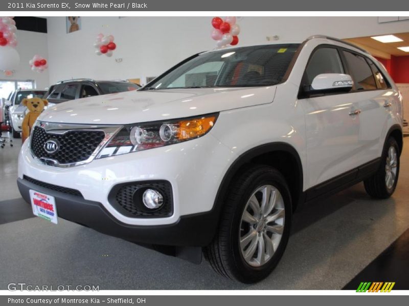 Snow White Pearl / Black 2011 Kia Sorento EX
