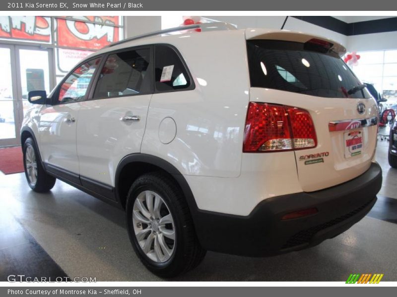 Snow White Pearl / Black 2011 Kia Sorento EX
