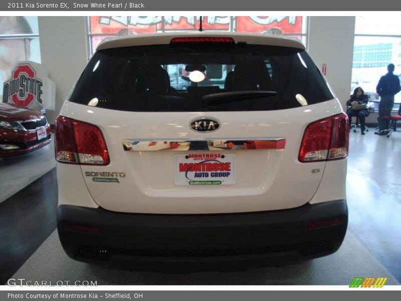Snow White Pearl / Black 2011 Kia Sorento EX