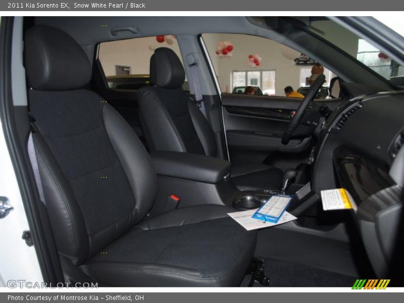 Snow White Pearl / Black 2011 Kia Sorento EX