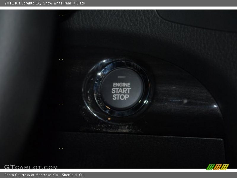 Snow White Pearl / Black 2011 Kia Sorento EX