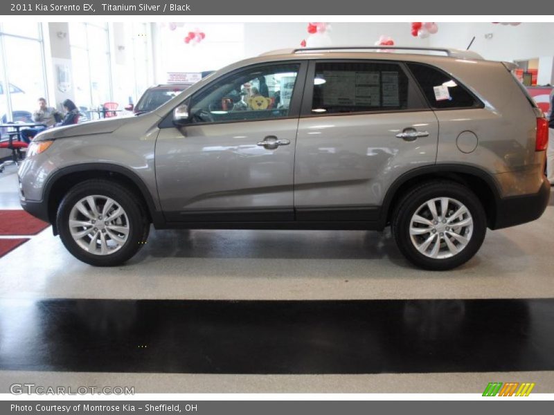 Titanium Silver / Black 2011 Kia Sorento EX