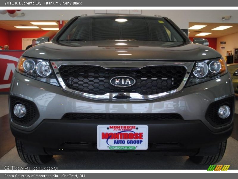 Titanium Silver / Black 2011 Kia Sorento EX