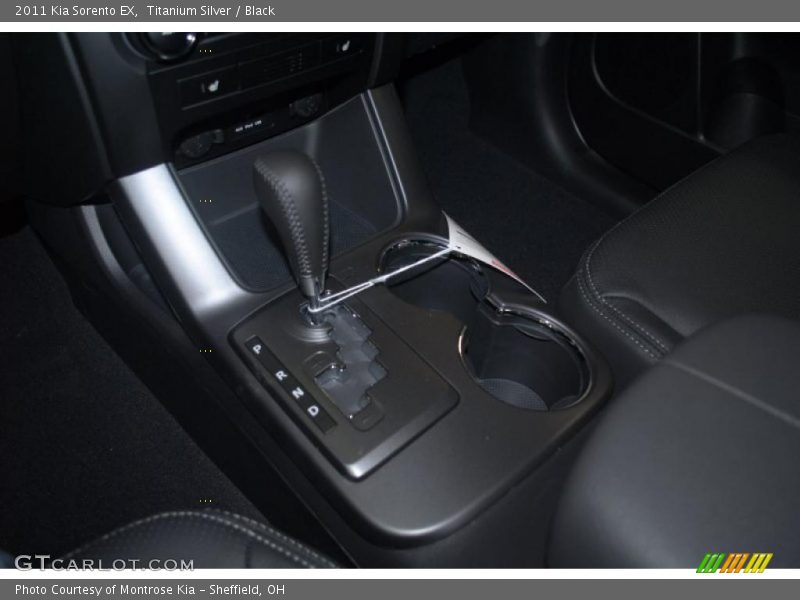 Titanium Silver / Black 2011 Kia Sorento EX
