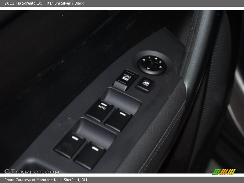 Titanium Silver / Black 2011 Kia Sorento EX