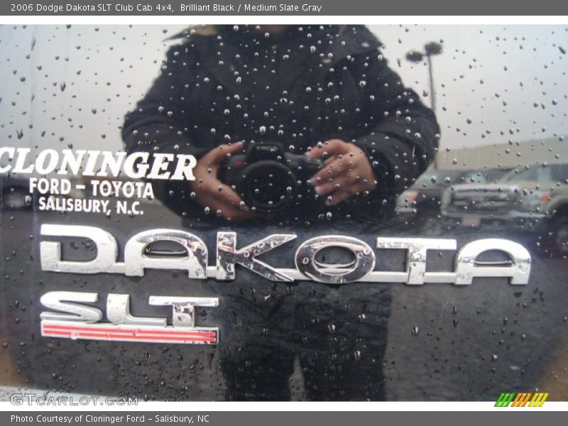 Brilliant Black / Medium Slate Gray 2006 Dodge Dakota SLT Club Cab 4x4