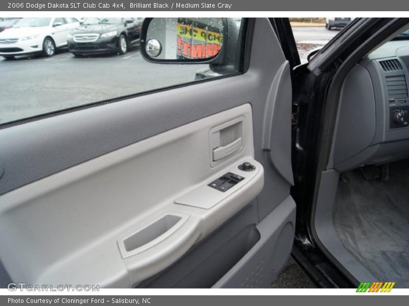 Brilliant Black / Medium Slate Gray 2006 Dodge Dakota SLT Club Cab 4x4