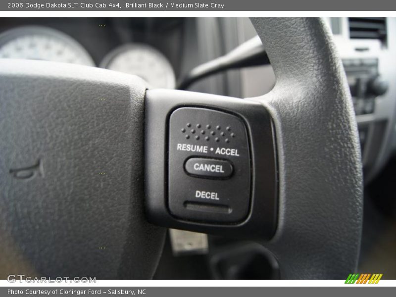 Brilliant Black / Medium Slate Gray 2006 Dodge Dakota SLT Club Cab 4x4