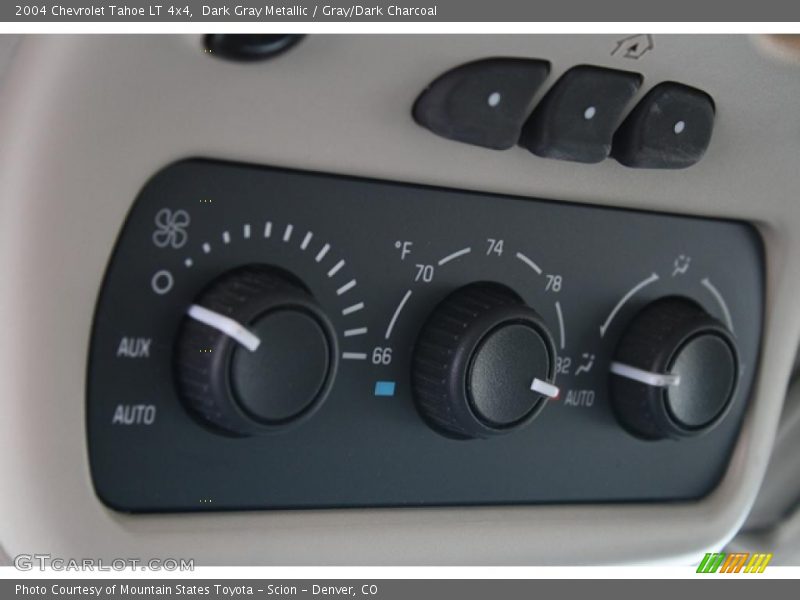 Dark Gray Metallic / Gray/Dark Charcoal 2004 Chevrolet Tahoe LT 4x4