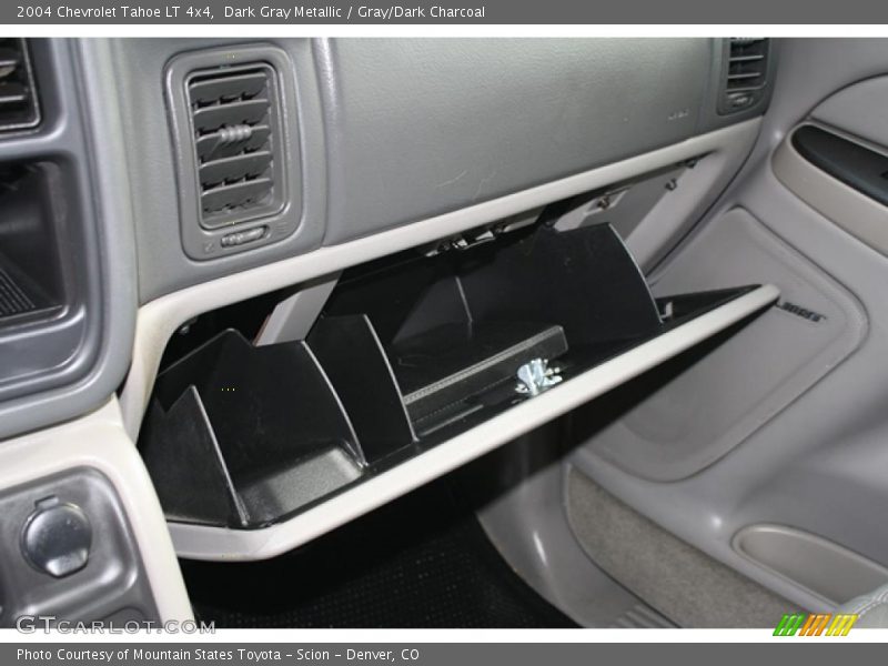 Dark Gray Metallic / Gray/Dark Charcoal 2004 Chevrolet Tahoe LT 4x4