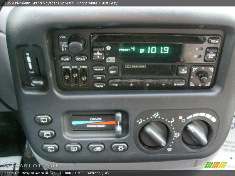 Bright White / Mist Gray 1999 Plymouth Grand Voyager Expresso