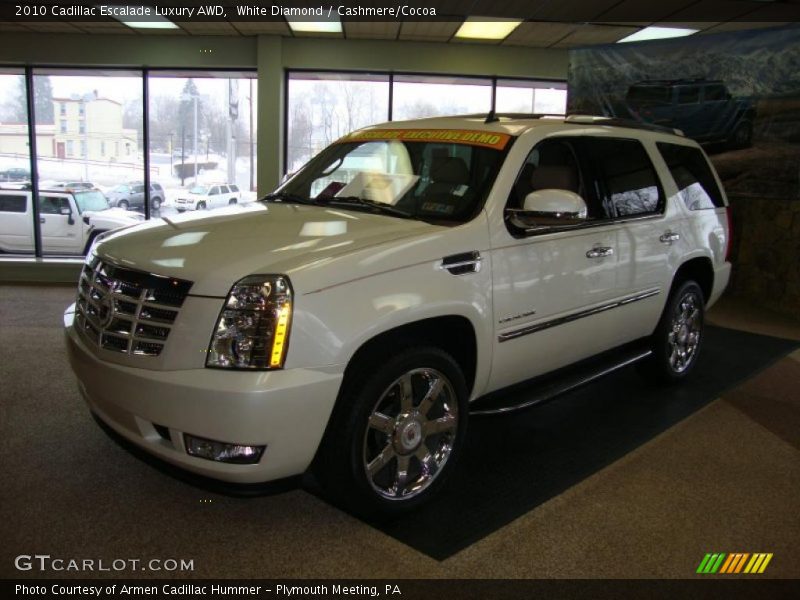 White Diamond / Cashmere/Cocoa 2010 Cadillac Escalade Luxury AWD