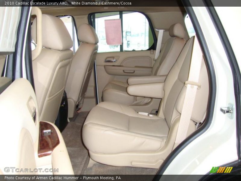 White Diamond / Cashmere/Cocoa 2010 Cadillac Escalade Luxury AWD