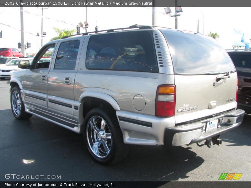 Light Pewter Metallic / Medium Gray/Neutral 2002 Chevrolet Suburban 1500 LS