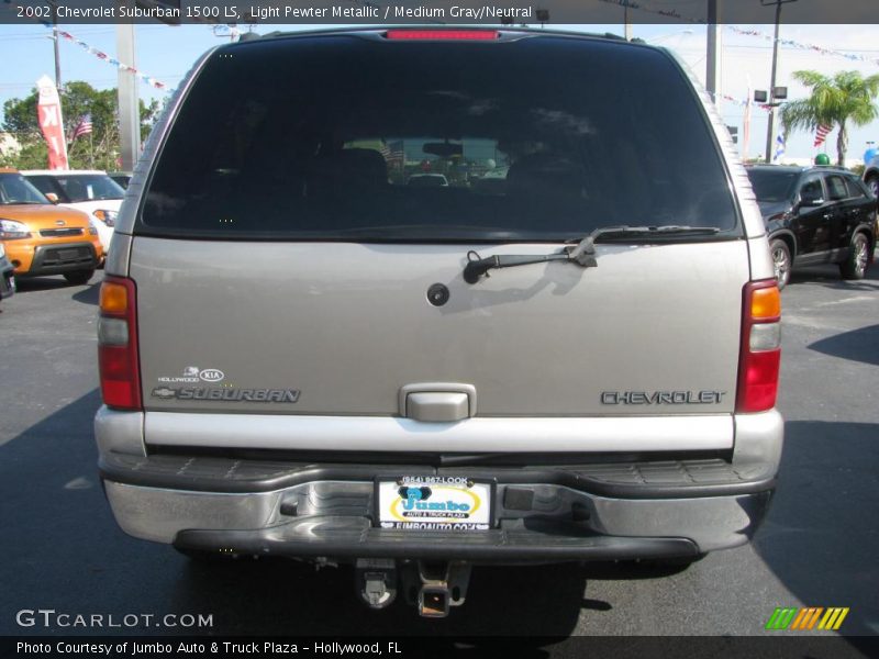 Light Pewter Metallic / Medium Gray/Neutral 2002 Chevrolet Suburban 1500 LS