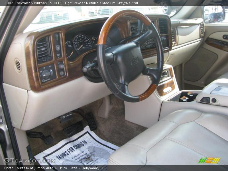 Light Pewter Metallic / Medium Gray/Neutral 2002 Chevrolet Suburban 1500 LS