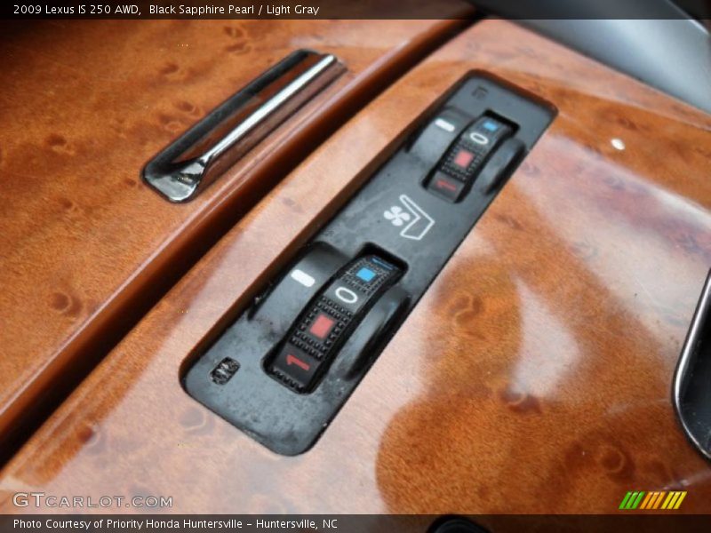 Black Sapphire Pearl / Light Gray 2009 Lexus IS 250 AWD