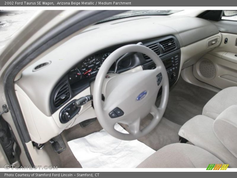 Arizona Beige Metallic / Medium Parchment 2002 Ford Taurus SE Wagon