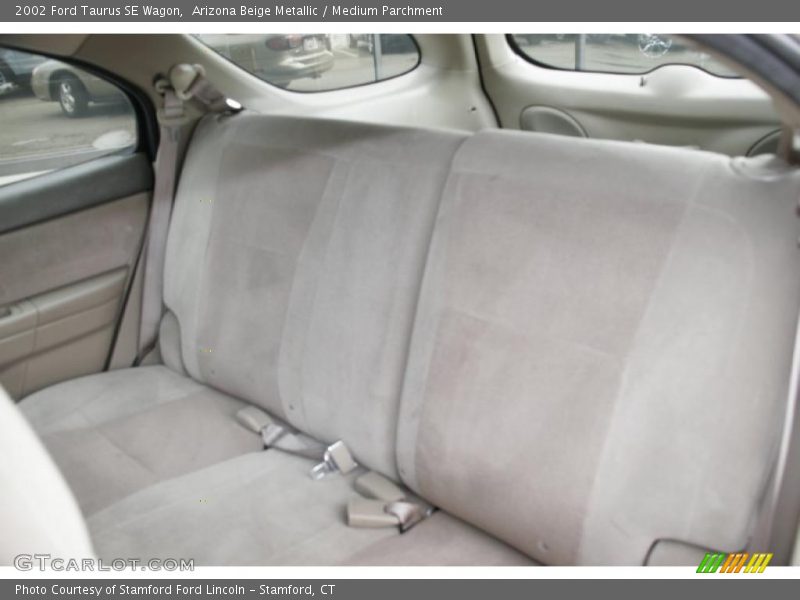 Arizona Beige Metallic / Medium Parchment 2002 Ford Taurus SE Wagon