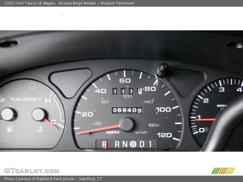 Arizona Beige Metallic / Medium Parchment 2002 Ford Taurus SE Wagon