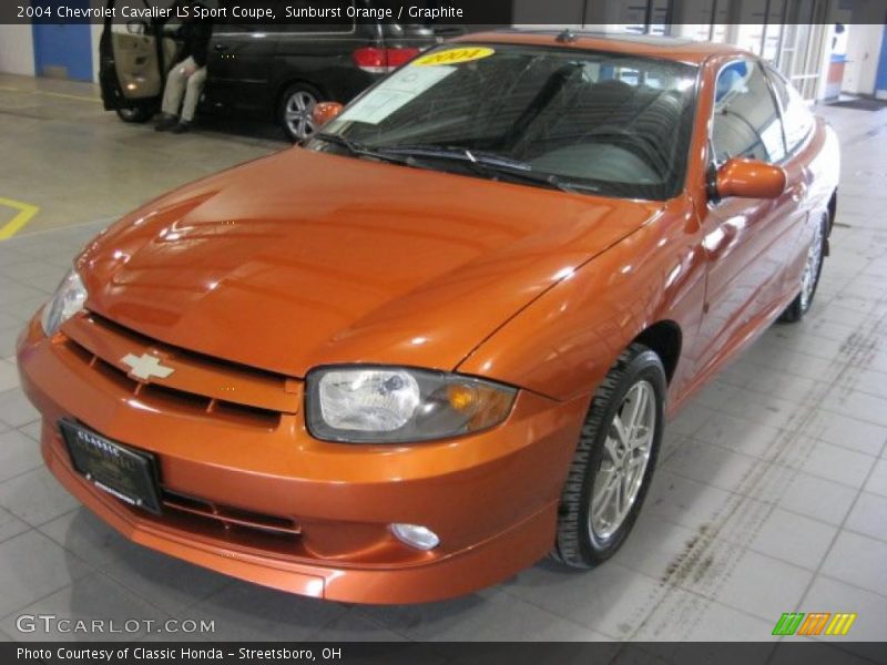 Front 3/4 View of 2004 Cavalier LS Sport Coupe