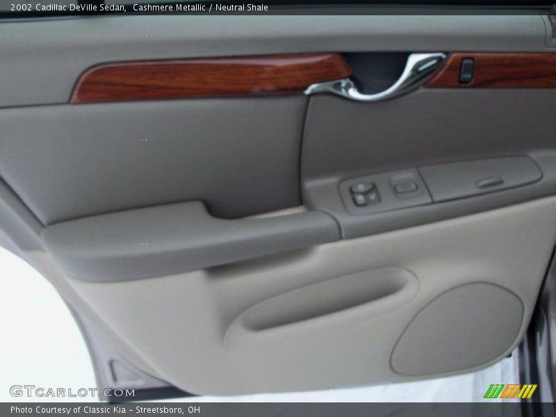 Cashmere Metallic / Neutral Shale 2002 Cadillac DeVille Sedan