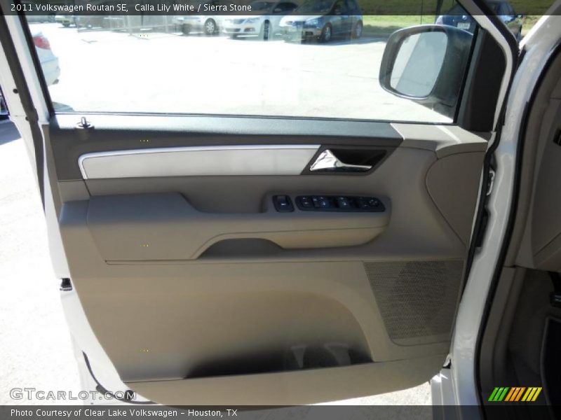Calla Lily White / Sierra Stone 2011 Volkswagen Routan SE