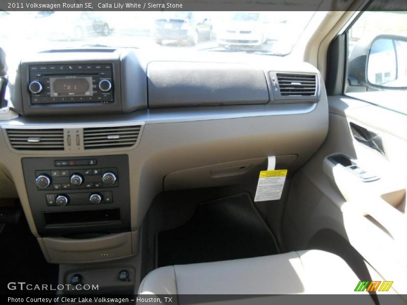 Calla Lily White / Sierra Stone 2011 Volkswagen Routan SE