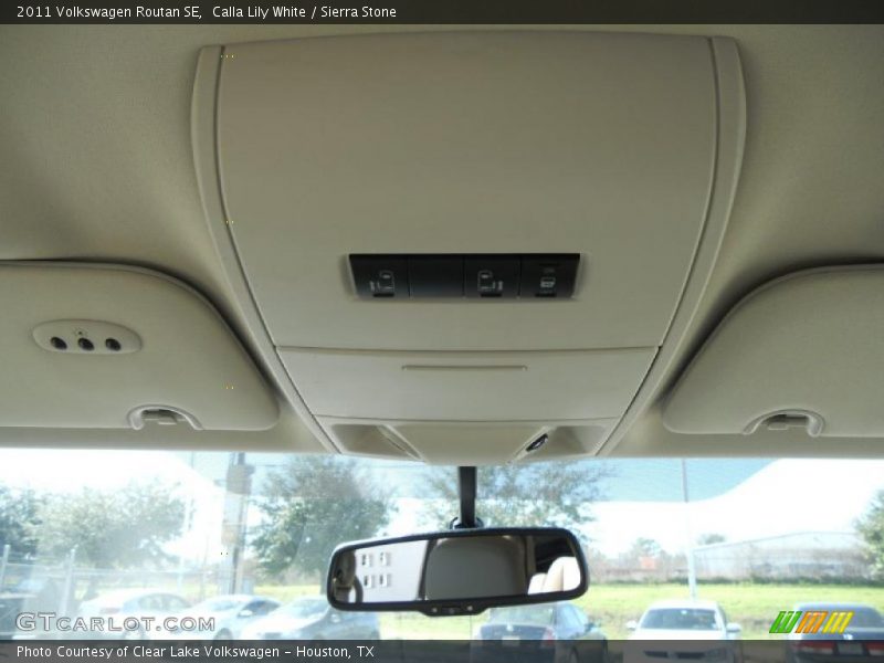 Calla Lily White / Sierra Stone 2011 Volkswagen Routan SE