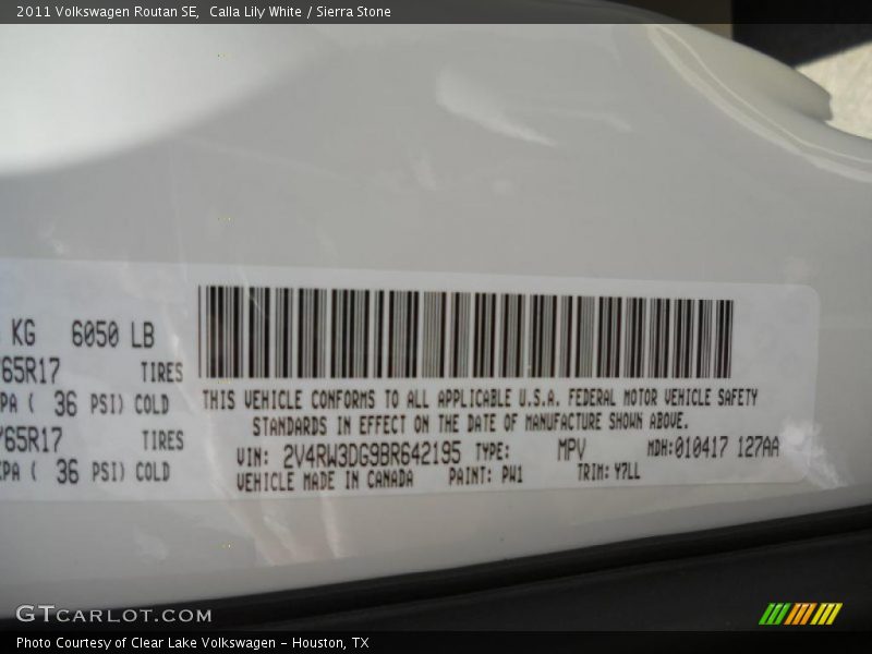 Calla Lily White / Sierra Stone 2011 Volkswagen Routan SE