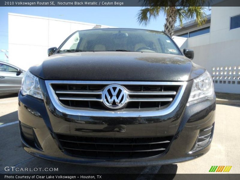 Nocturne Black Metallic / Ceylon Beige 2010 Volkswagen Routan SE