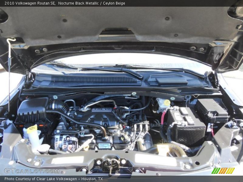 Nocturne Black Metallic / Ceylon Beige 2010 Volkswagen Routan SE