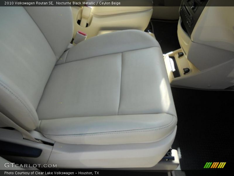 Nocturne Black Metallic / Ceylon Beige 2010 Volkswagen Routan SE