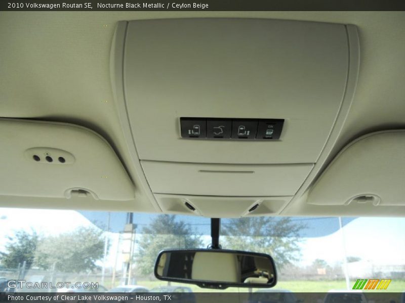 Nocturne Black Metallic / Ceylon Beige 2010 Volkswagen Routan SE