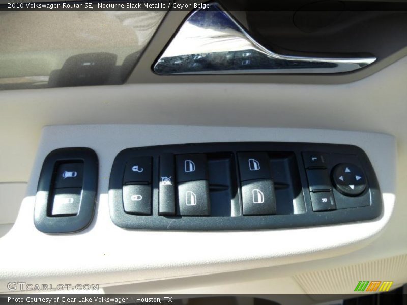 Nocturne Black Metallic / Ceylon Beige 2010 Volkswagen Routan SE