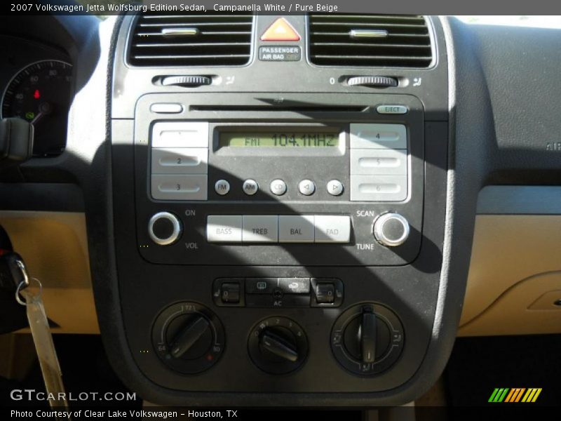 Campanella White / Pure Beige 2007 Volkswagen Jetta Wolfsburg Edition Sedan