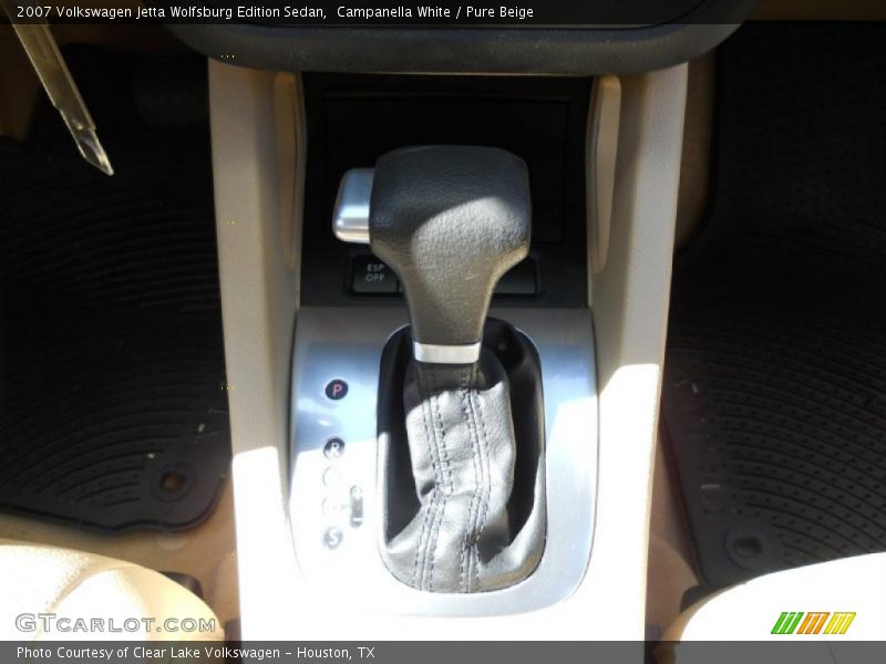 Campanella White / Pure Beige 2007 Volkswagen Jetta Wolfsburg Edition Sedan