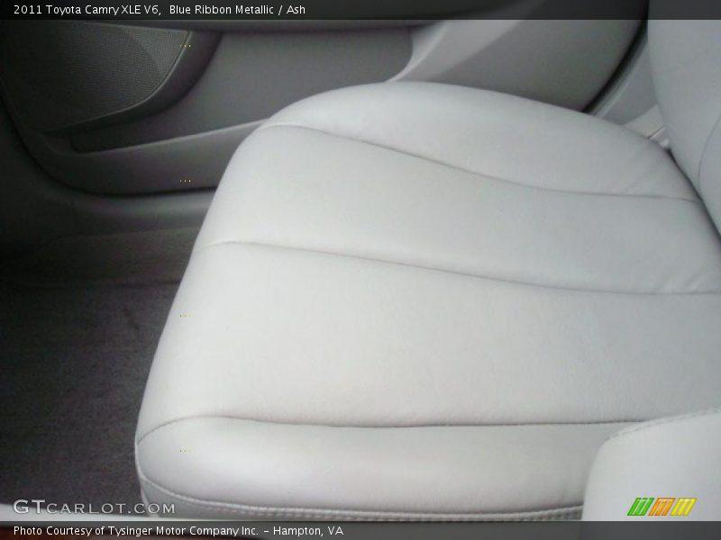Blue Ribbon Metallic / Ash 2011 Toyota Camry XLE V6