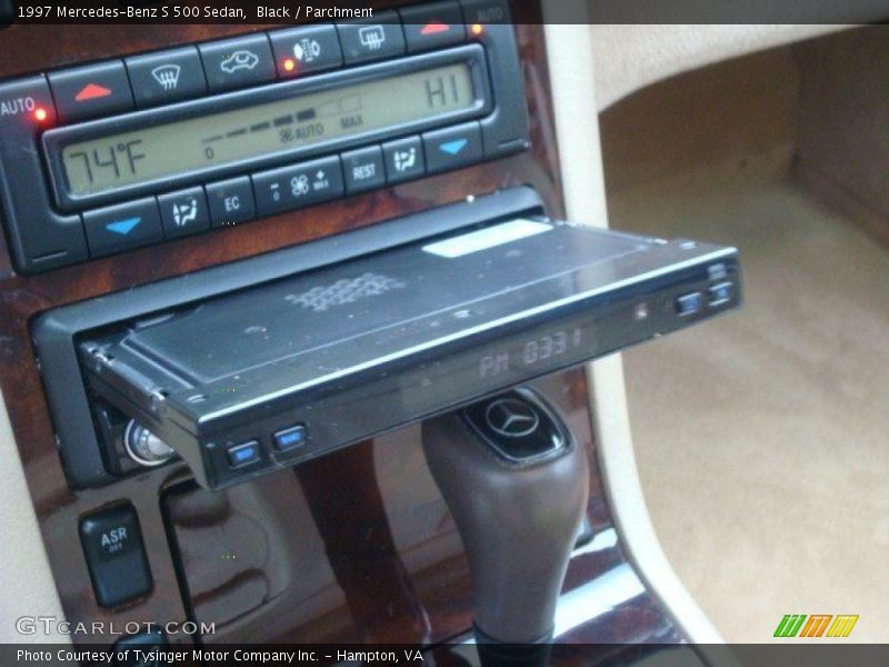 Black / Parchment 1997 Mercedes-Benz S 500 Sedan