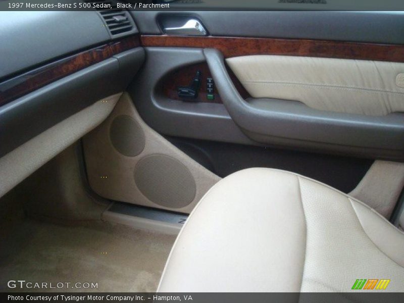 Black / Parchment 1997 Mercedes-Benz S 500 Sedan