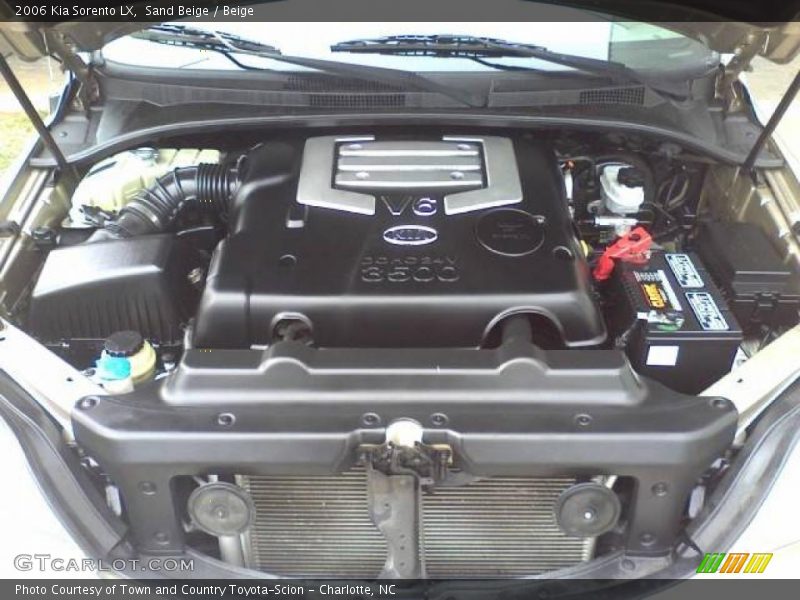 Sand Beige / Beige 2006 Kia Sorento LX