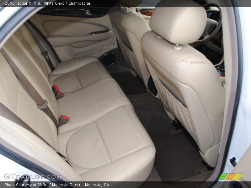 White Onyx / Champagne 2006 Jaguar XJ XJ8