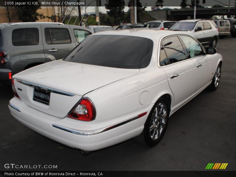 White Onyx / Champagne 2006 Jaguar XJ XJ8